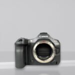 Canon EOS R5 mark II body (616 clicks) - Thumbnail 2