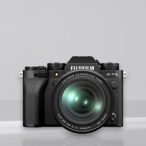 Fujifilm X-T5 + XF 16-80mm Black