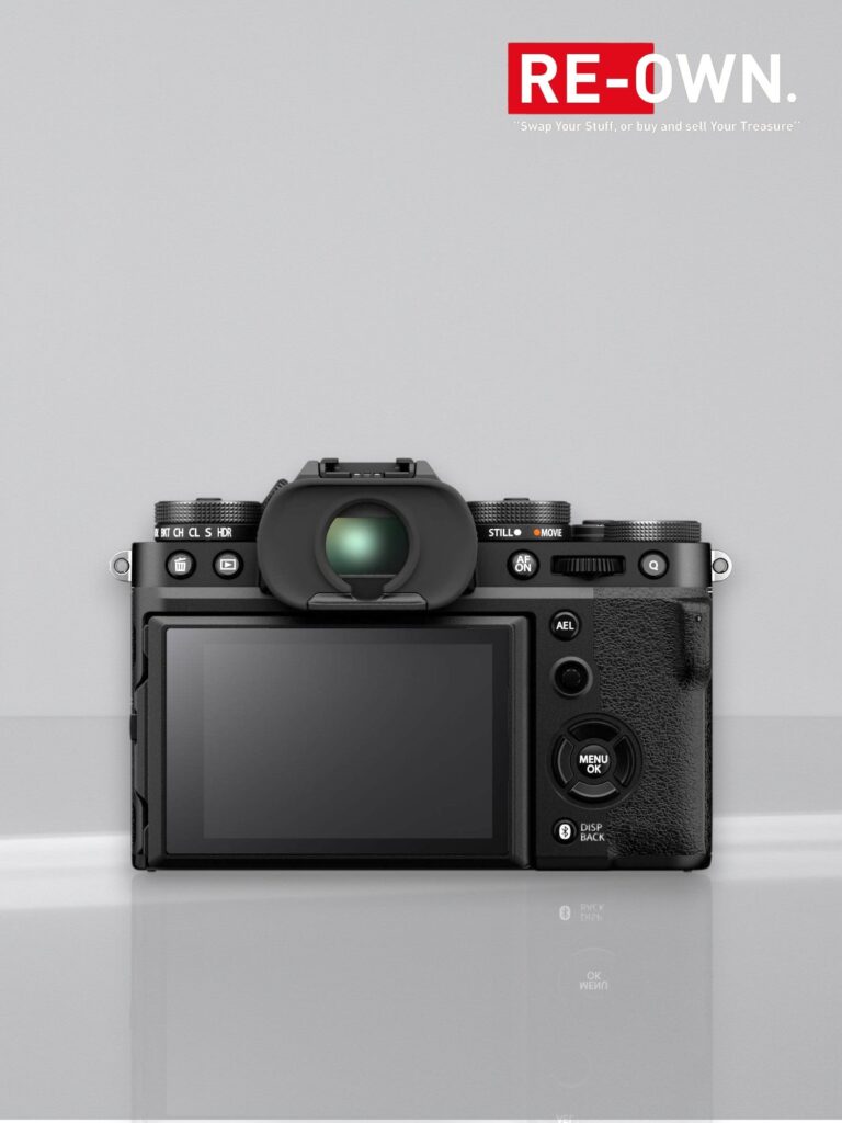 Fujifilm X-T5 + XF 16-80mm Black