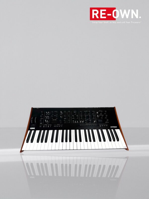 Korg Prologue 8 Synthesizer