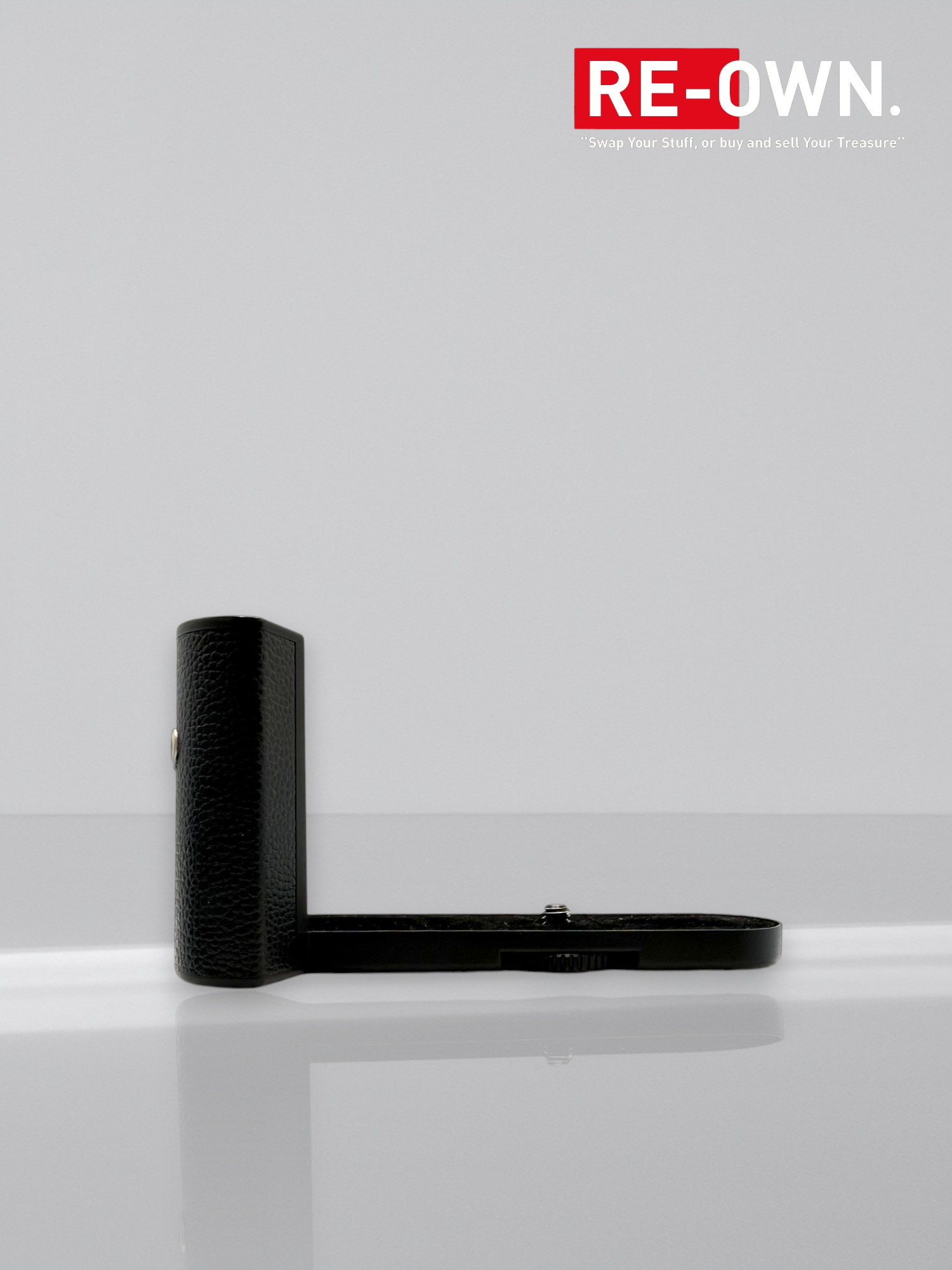 Leica Q2 handgrip