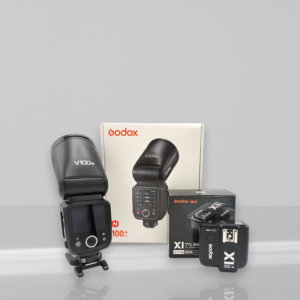 Godox Speedlite V100 Nikon + Godox X1T-N flash trigger
