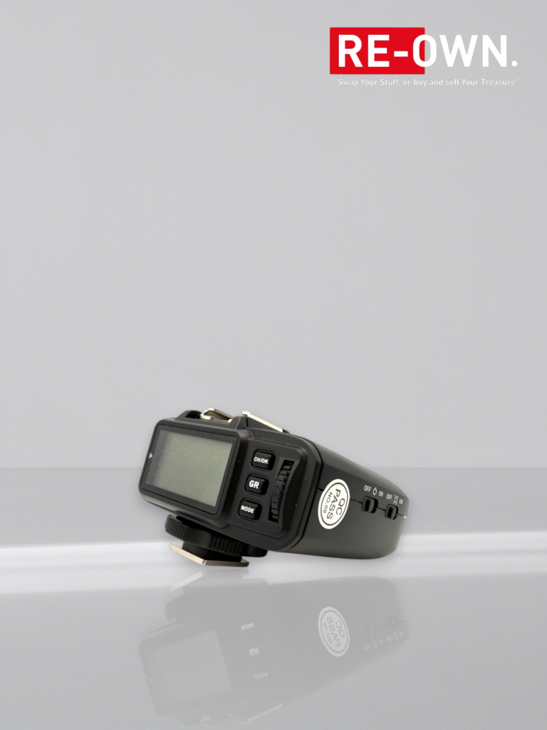 Godox Speedlite V100 Nikon + Godox X1T-N flash trigger