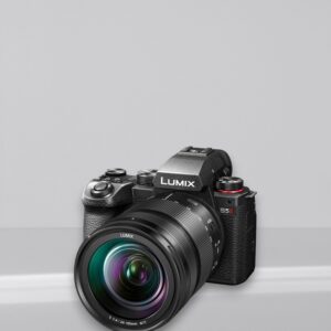Panasonic LUMIX S5 II + 24-105mm f/4.0 Macro OIS L-Mount