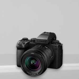 Panasonic LUMIX S5II X + 20-60mm f/3.5-5.6 + 50mm f1.8