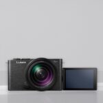 Panasonic LUMIX S9 Jet Black + S 28-200mm f/4.5-7.1 - Thumbnail 2