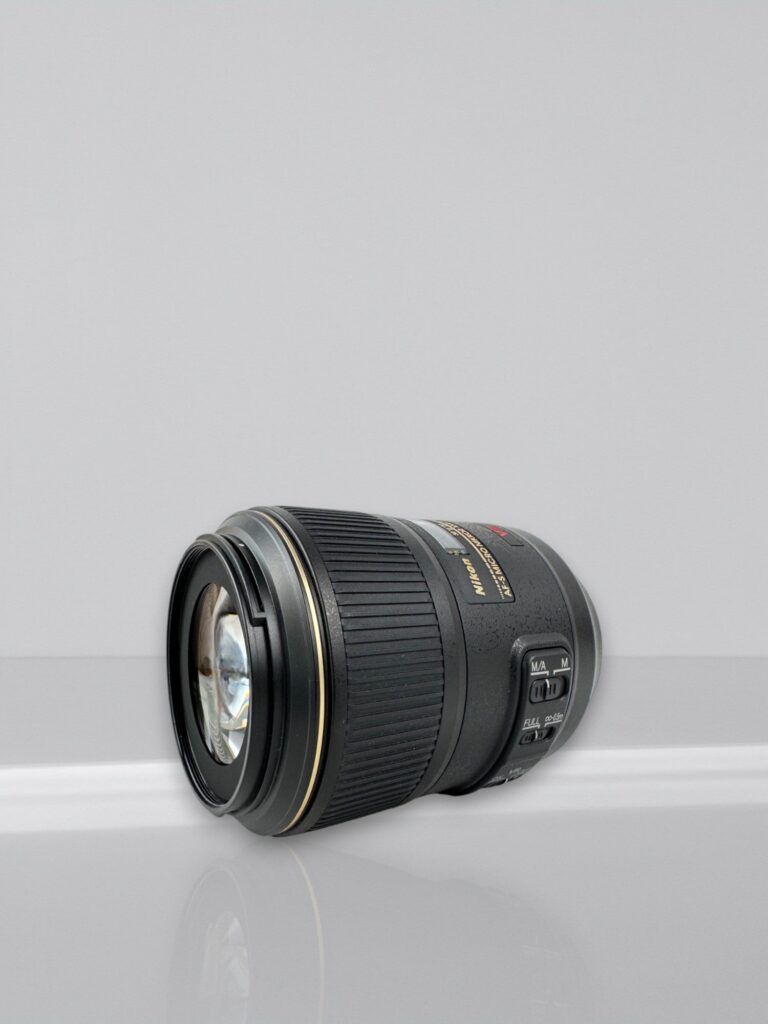 Nikon AF-S VR Micro-Nikkor 105mm f/2.8G IF-ED