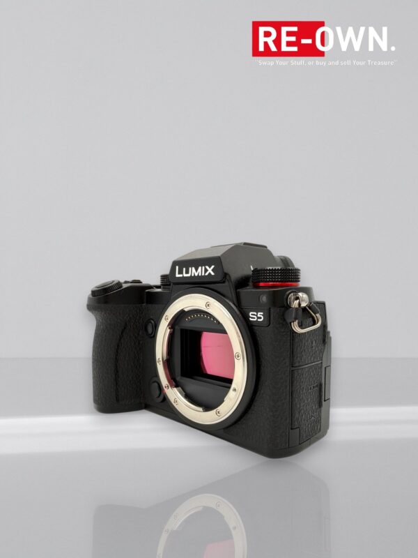 Panasonic Lumix DC-S5 body