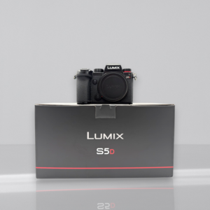 Panasonic Lumix S5D