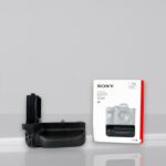 Sony VG-C4EM Vertical Battery Grip - Thumbnail 1