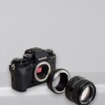 Urth Lens Mount Adapter: Compatible w/ Canon FD Lens To Fujifilm X Camera Body - Thumbnail 3